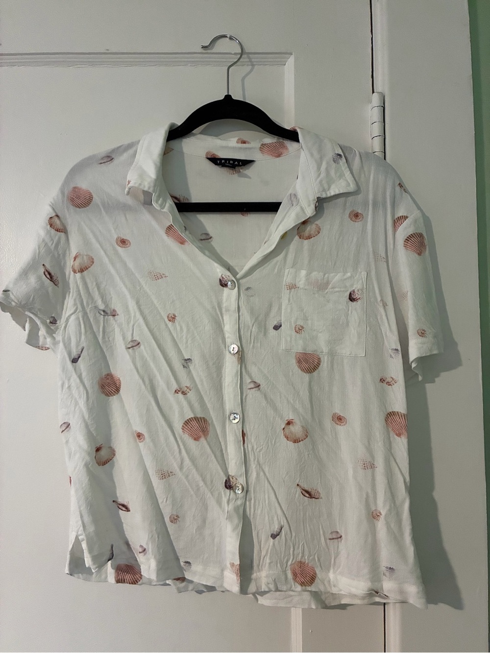 Tribal White Short-Sleeve Button-Down Shirt with Shell Print